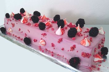 Delicious raspberry cake recipe