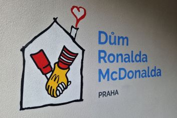 Kitl podpořil první český Dům Ronalda McDonalda