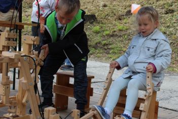 Program pro děti - dřevěné jeřáby