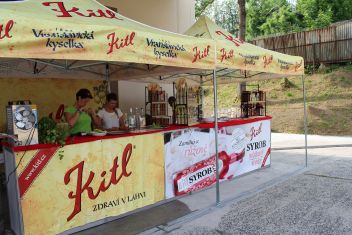 Občerstvení - domácí limonády a koktejly Kitl