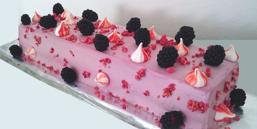 Delicious raspberry cake recipe