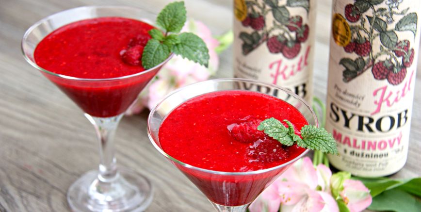 Raspberry daiquiri for children and adults