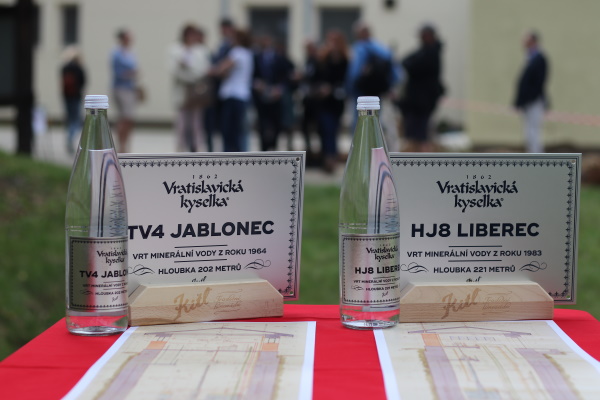 Vratislavická kyselka - křest vrtů JABLONEC a LIBEREC